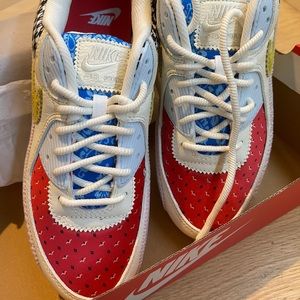Nike Air Max 90 (Size 9.5)
